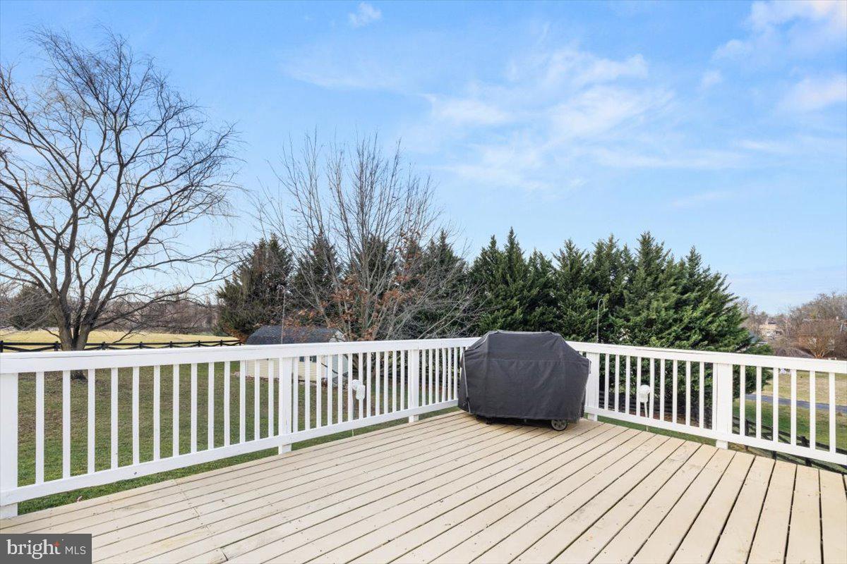 16 Spruce Hill Way