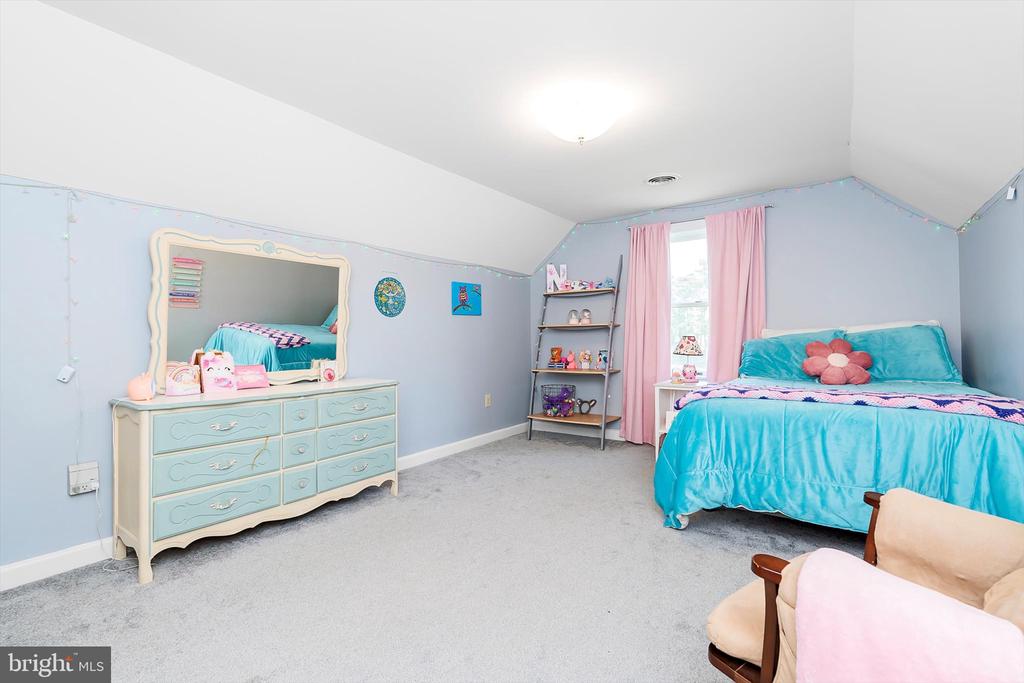 125 HARVEST COURT