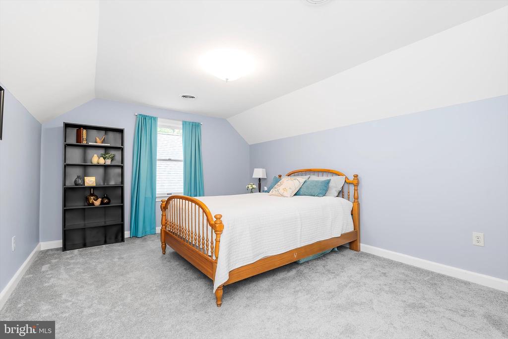 125 HARVEST COURT
