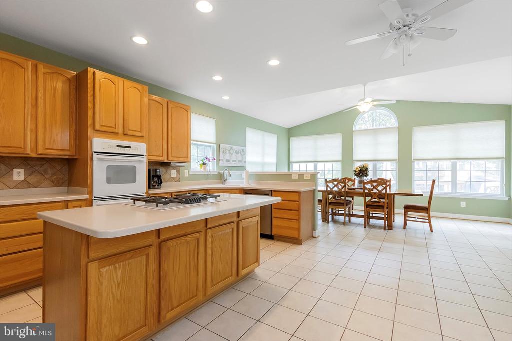 64 Revere Dr