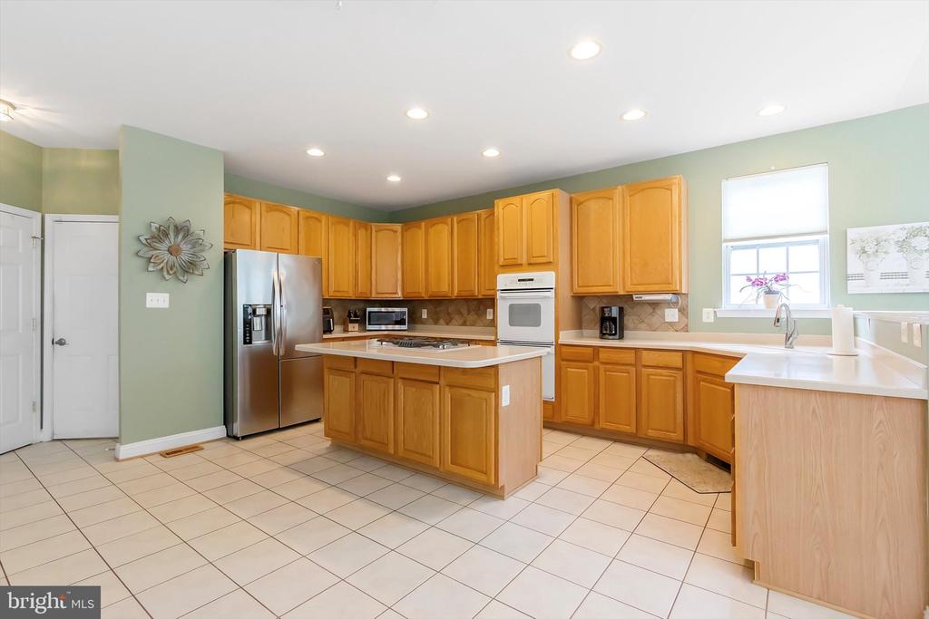 64 Revere Dr