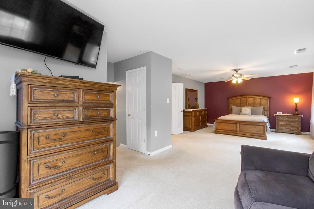 64 Revere Dr