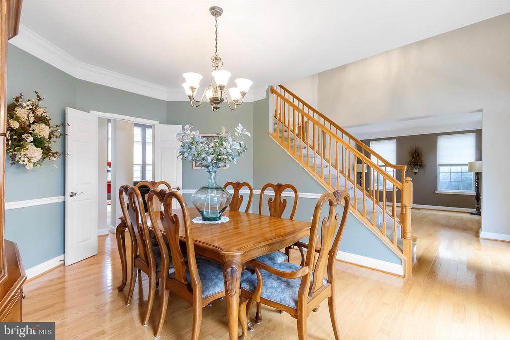 64 Revere Dr
