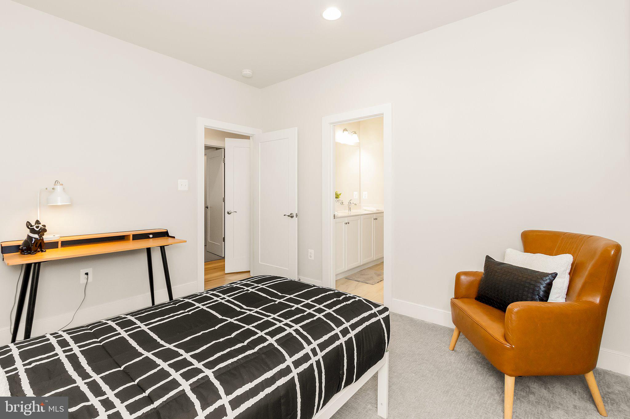 21 ELLA WASHINGTON CT.