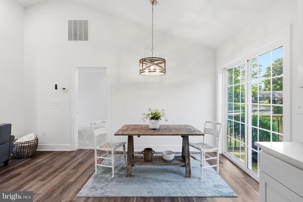 580 DOGWOOD TRAIL