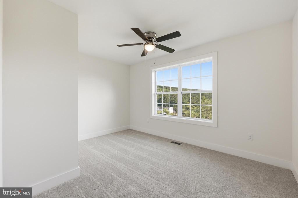 580 DOGWOOD TRAIL