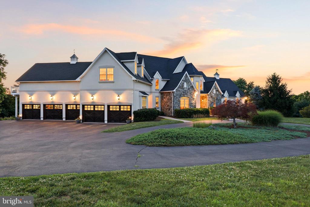 230 CHESSIE LANE