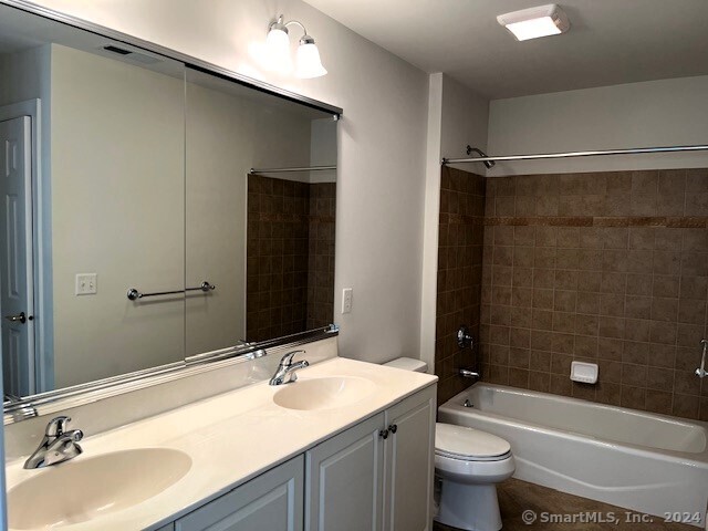 638 Danbury Road 70