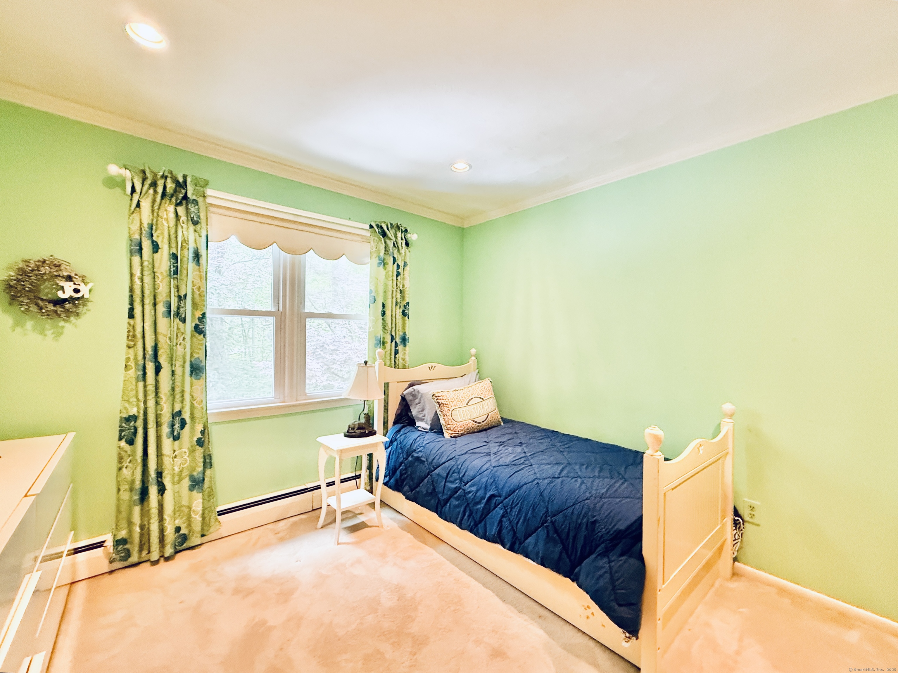 1 Greenlea Lane