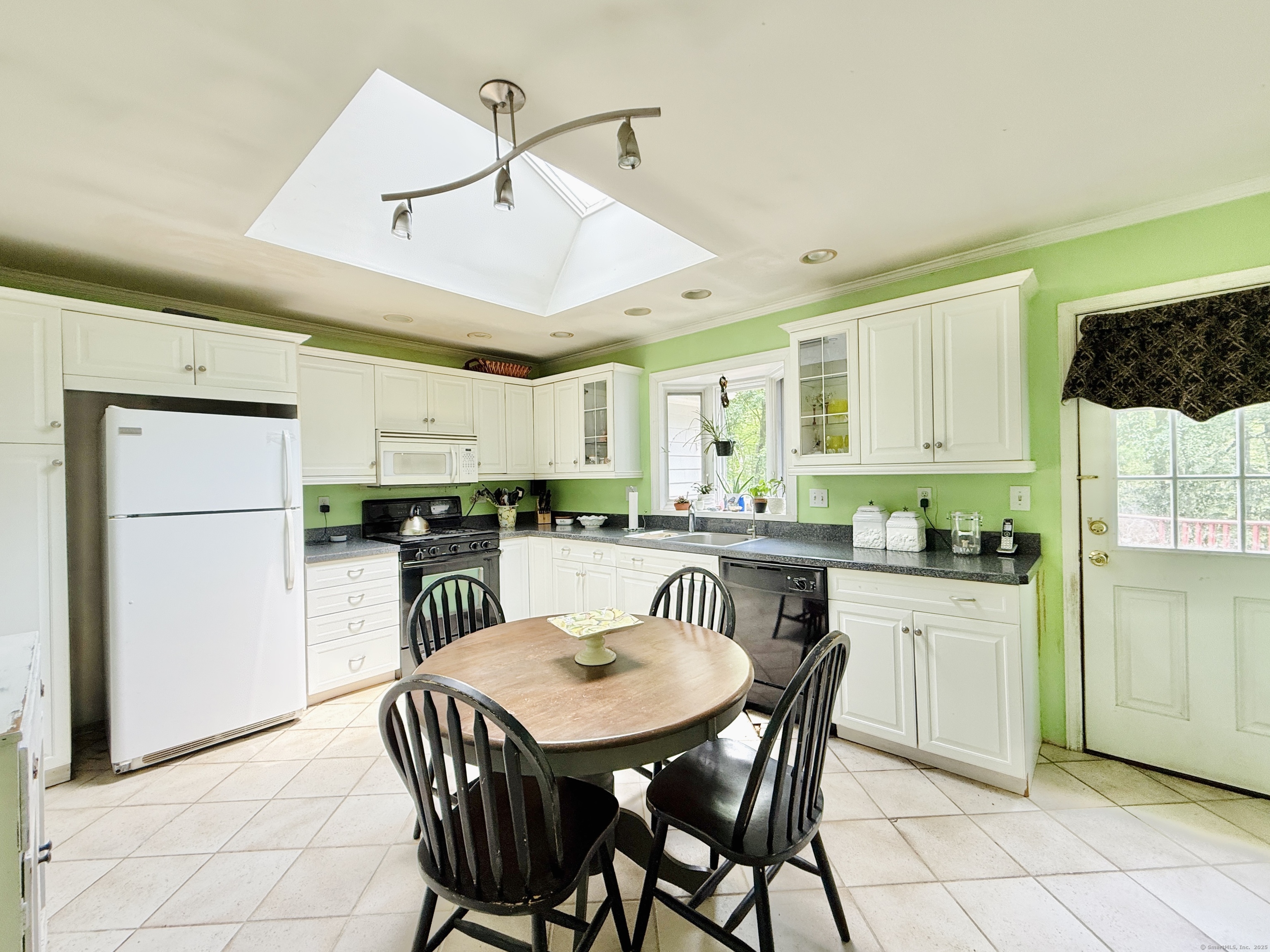 1 Greenlea Lane