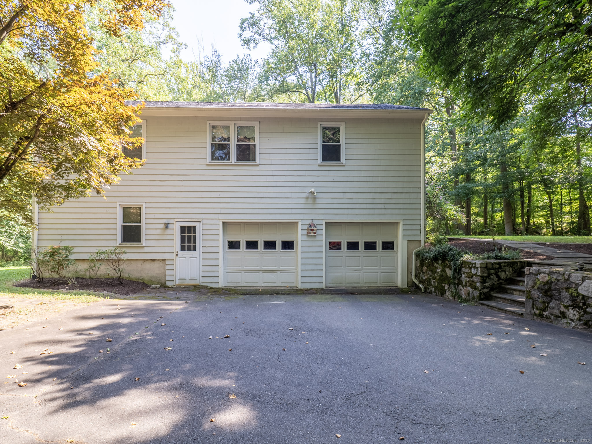 1 Greenlea Lane