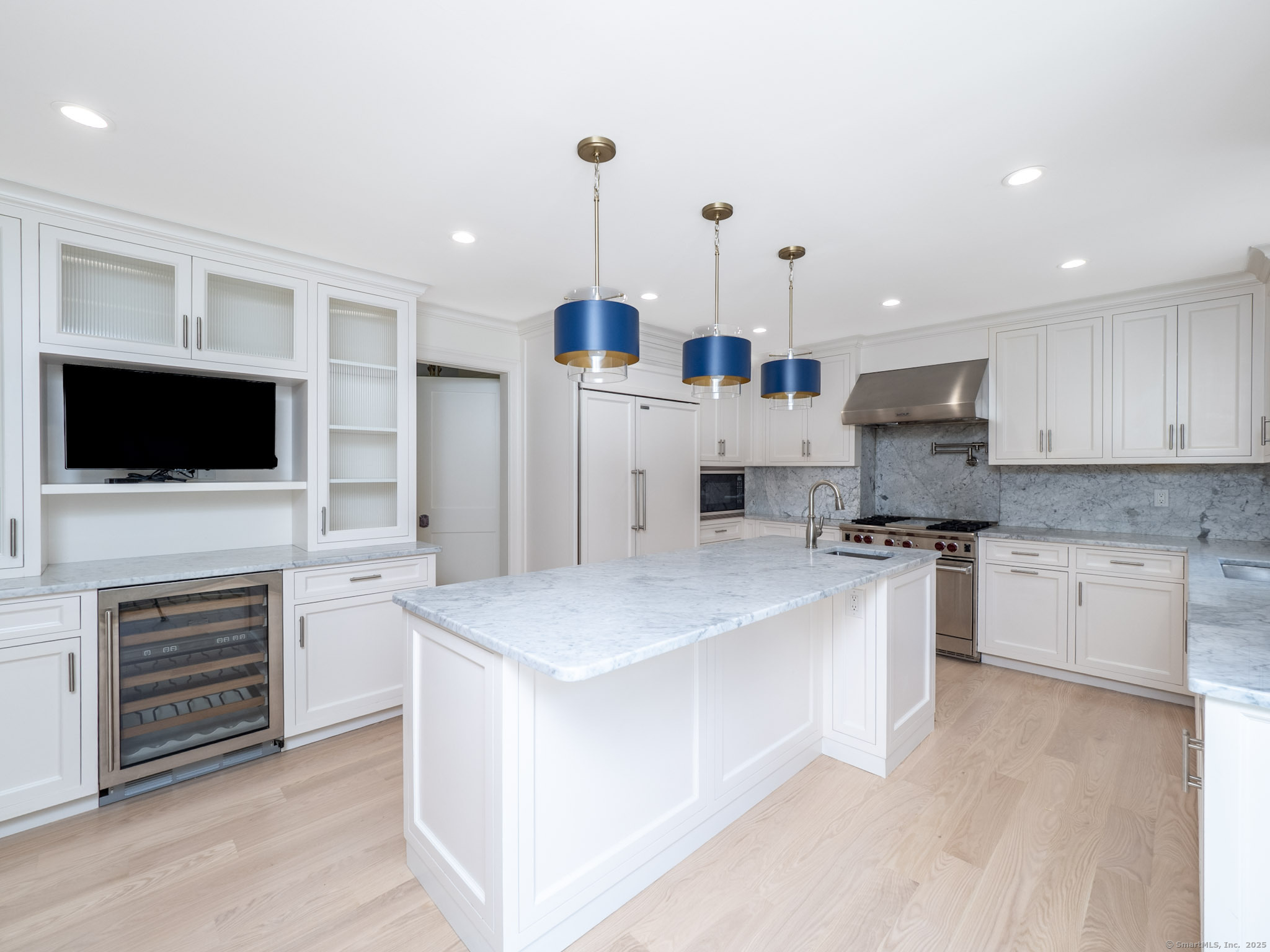 565 Danbury Road