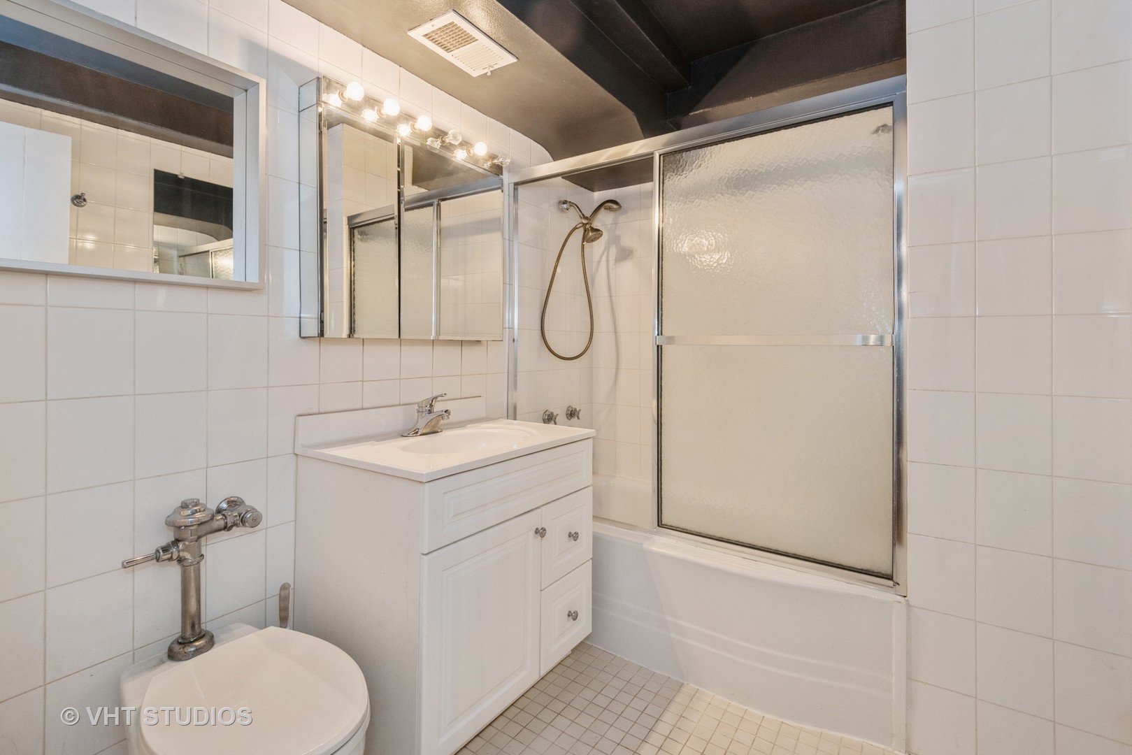 5801 N Sheridan Road Unit: 7B