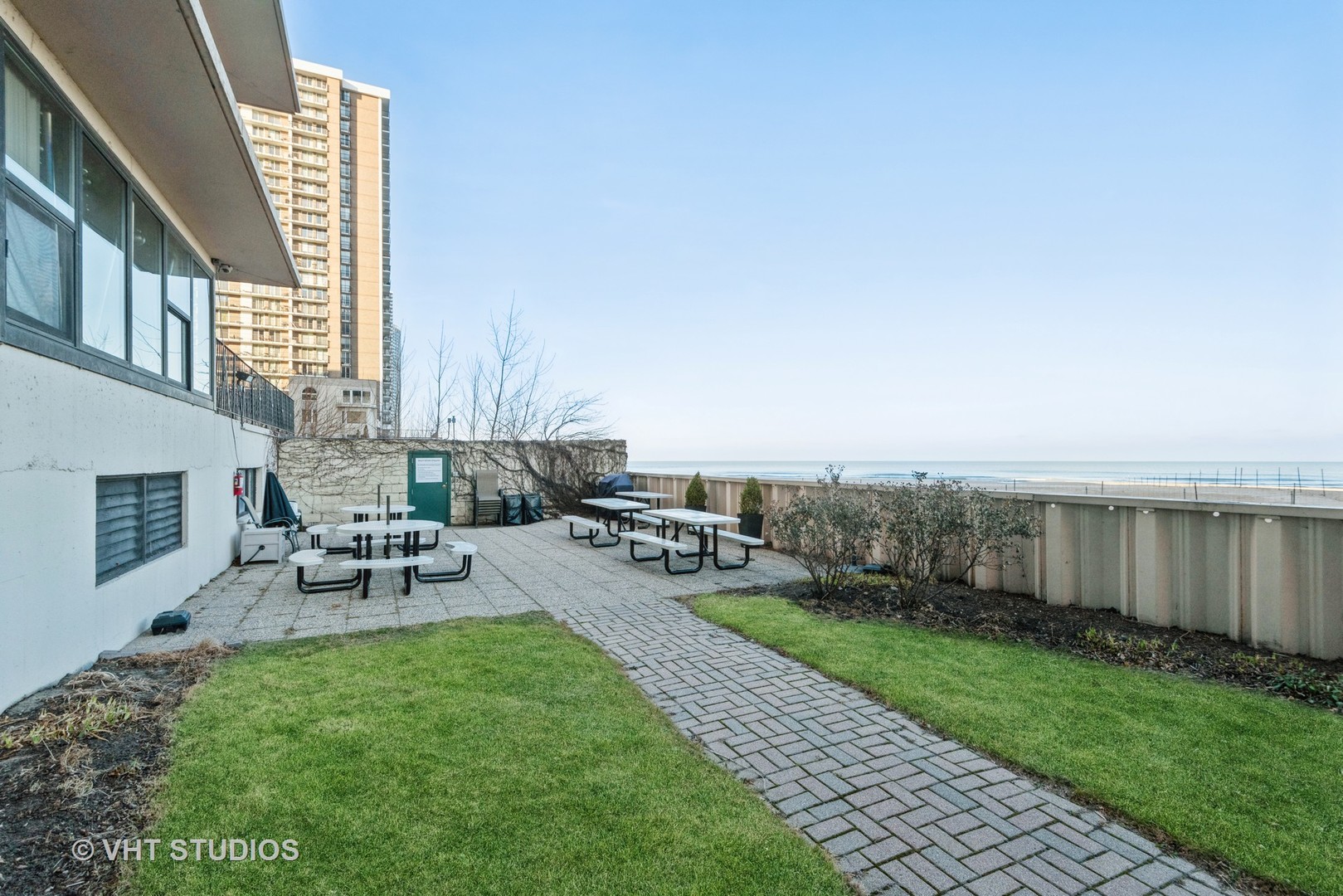 5801 N Sheridan Road Unit: 7B