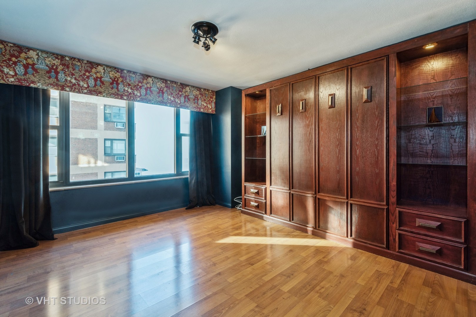 5801 N Sheridan Road Unit: 7B