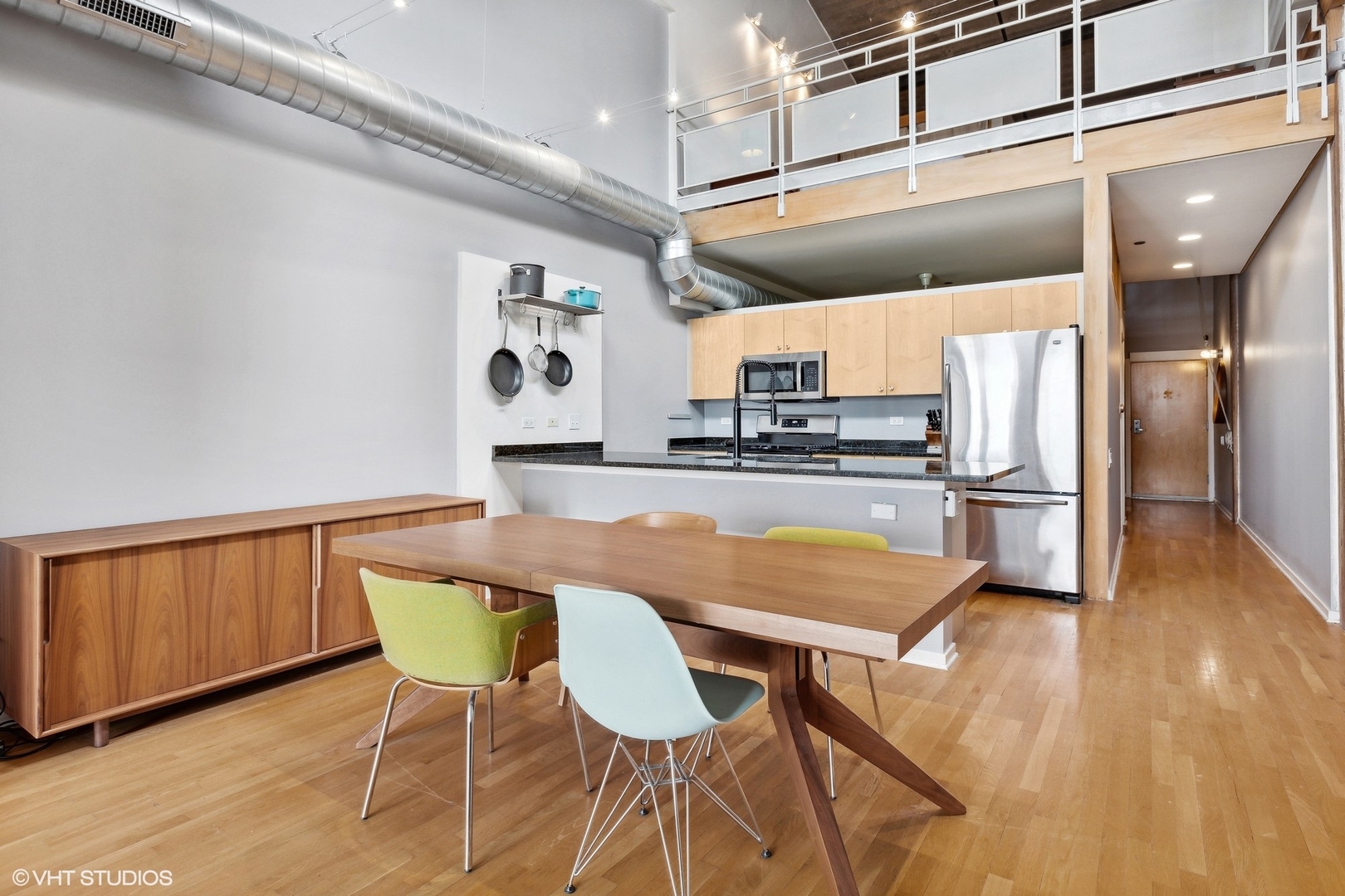 333 S Desplaines Street Unit: 713