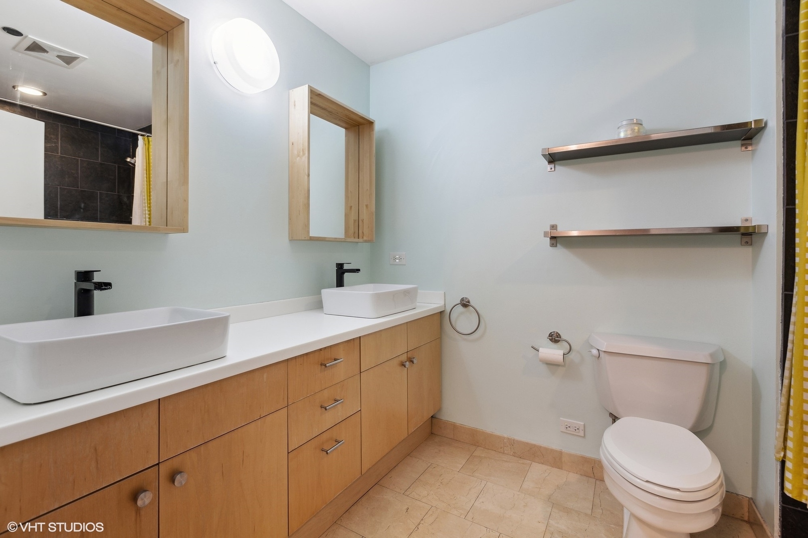 333 S Desplaines Street Unit: 713