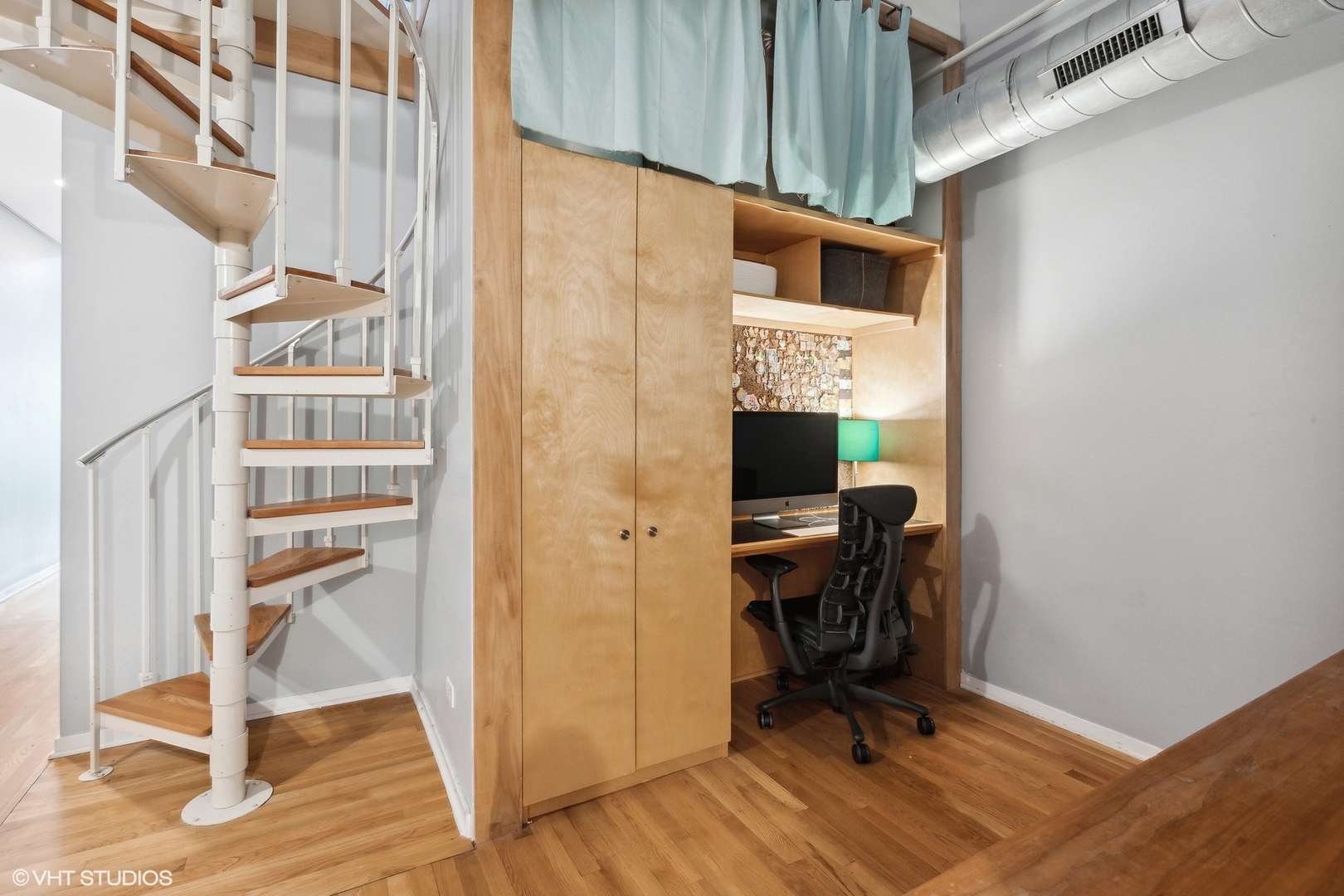 333 S Desplaines Street Unit: 713