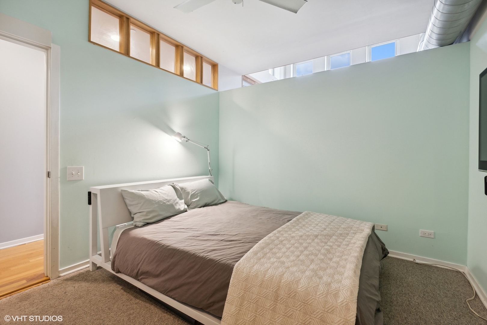 333 S Desplaines Street Unit: 713
