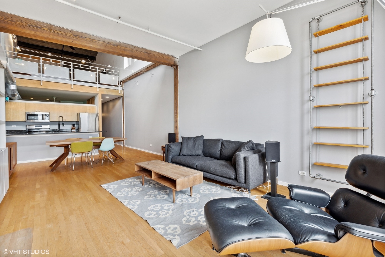 333 S Desplaines Street Unit: 713