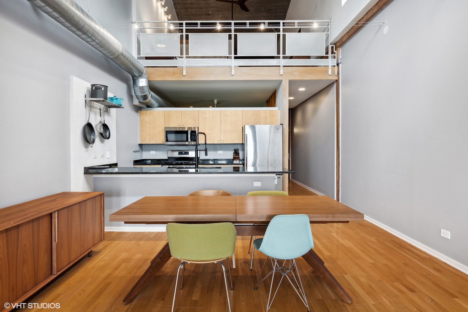 333 S Desplaines Street Unit: 713