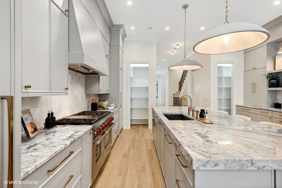 1914 N Dayton Street