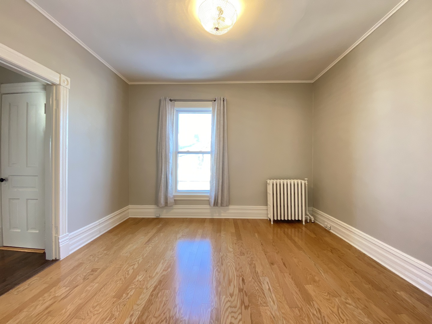 435 Elgin Avenue Unit: 2