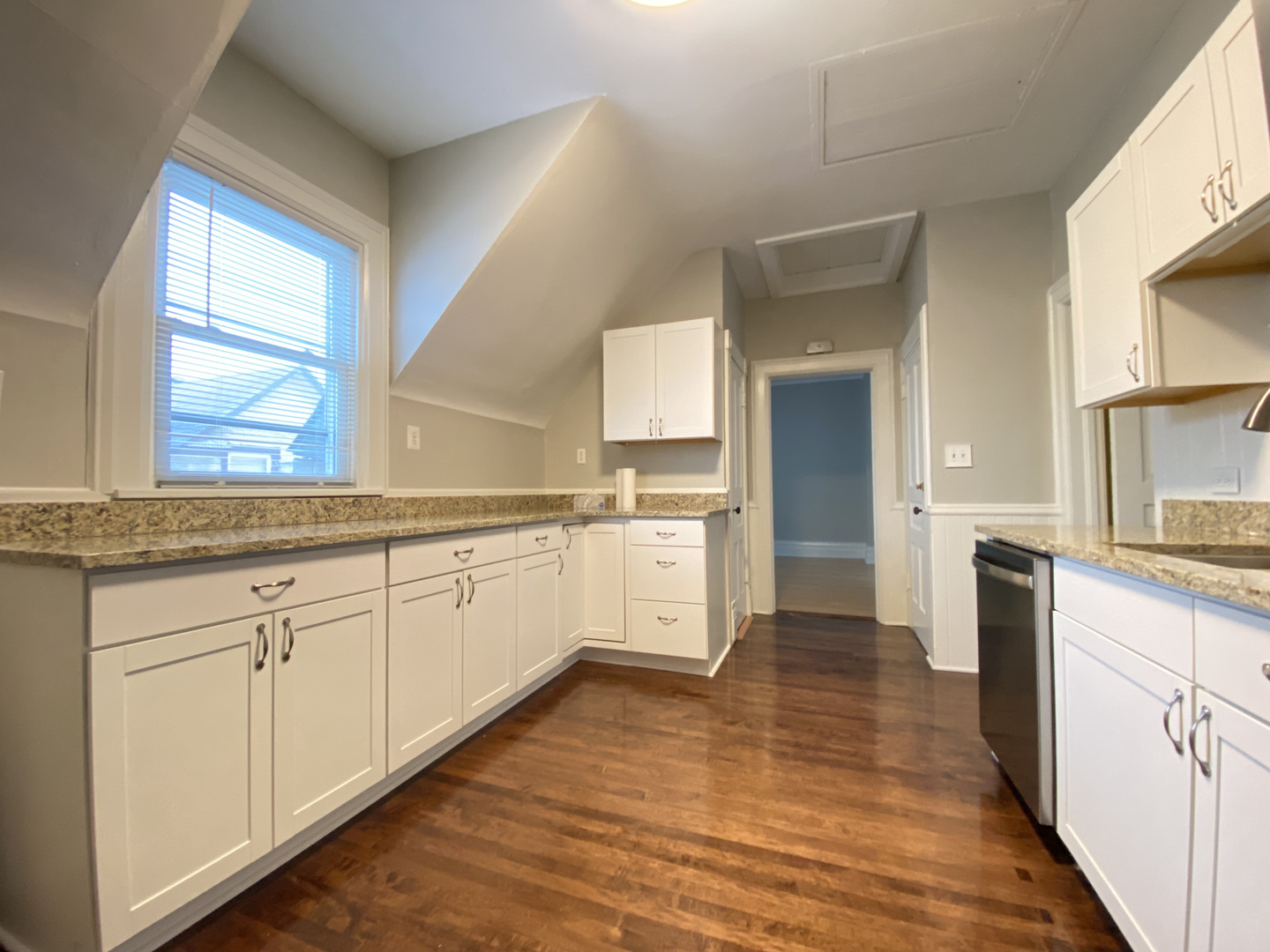 435 Elgin Avenue Unit: 2