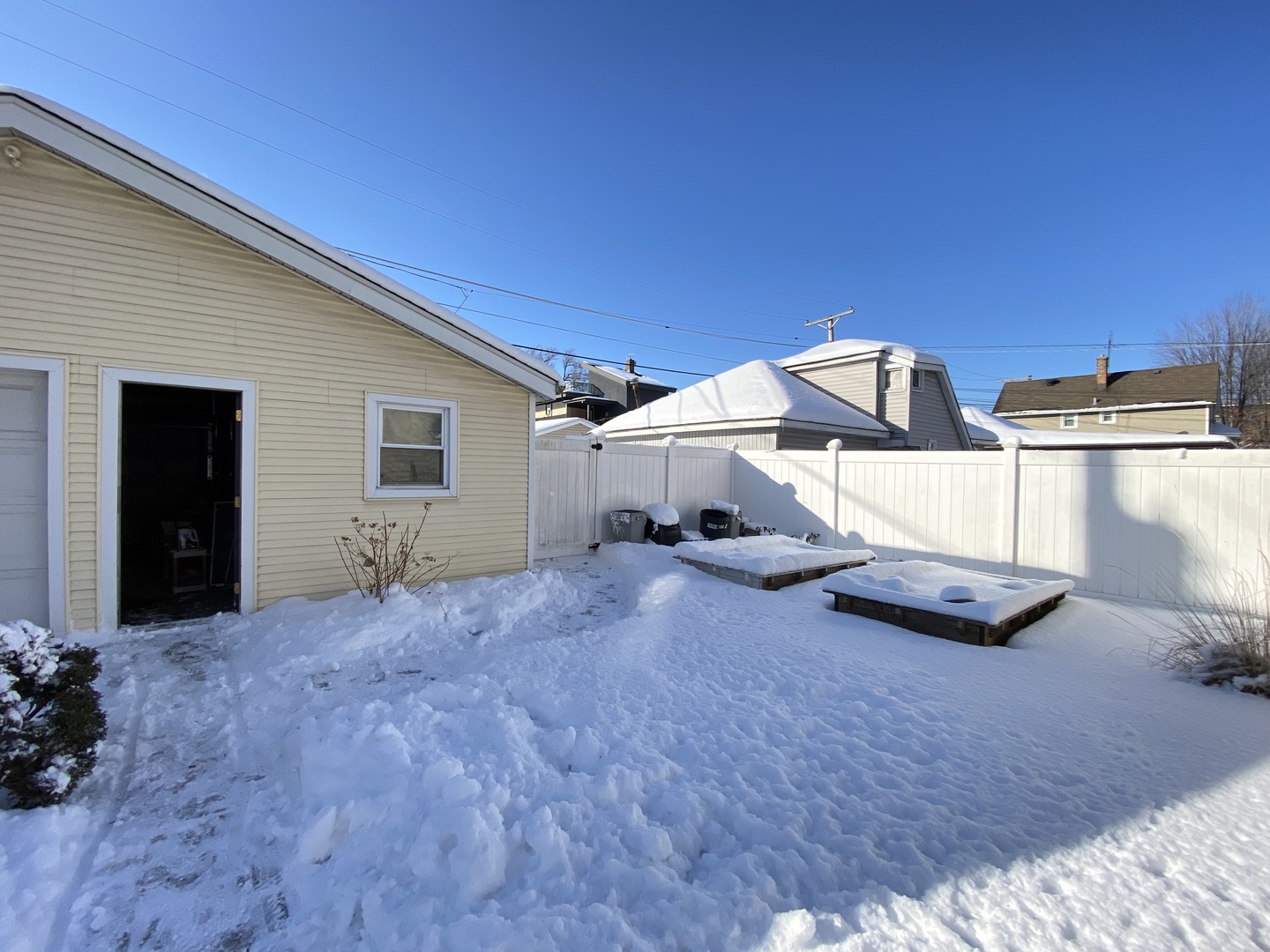 435 Elgin Avenue Unit: 2