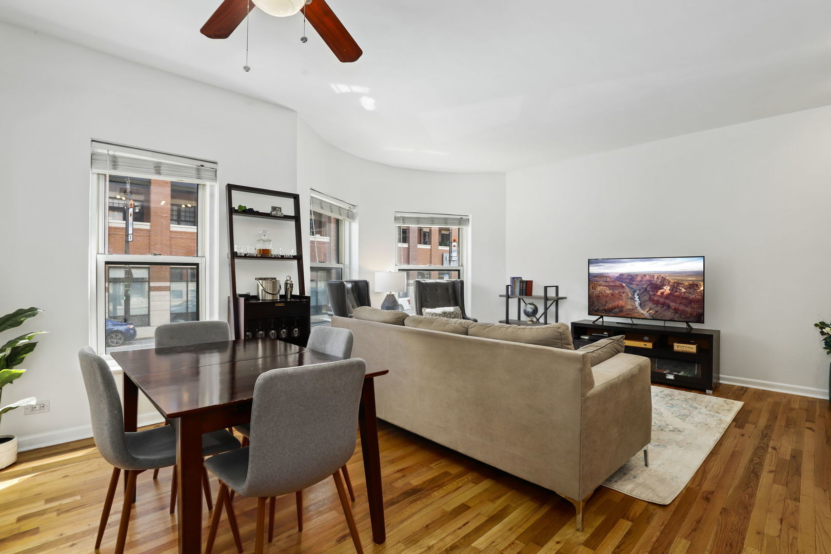 2908 N Halsted Street Unit: 1