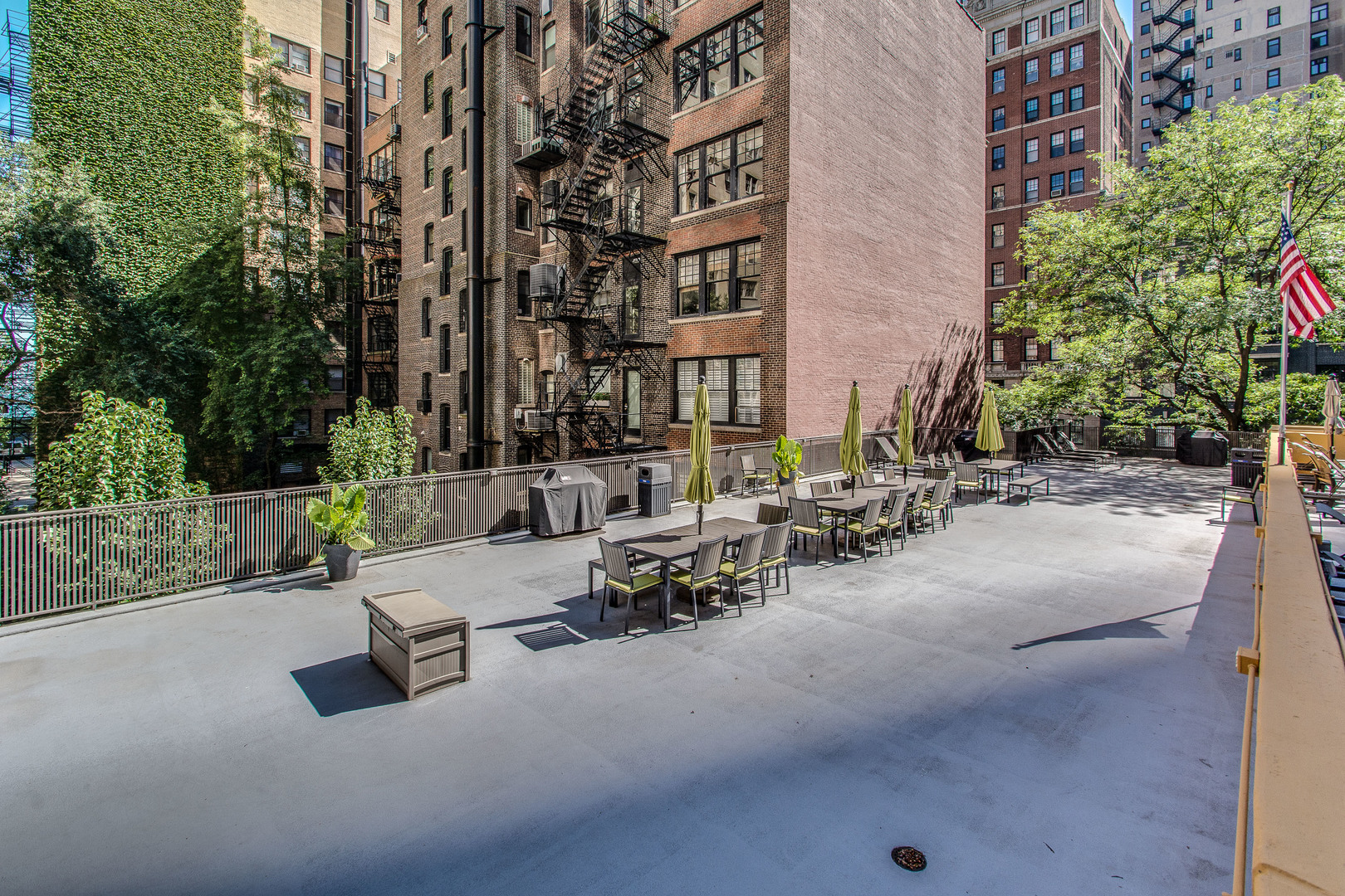 200 E Delaware Place Unit: 6A
