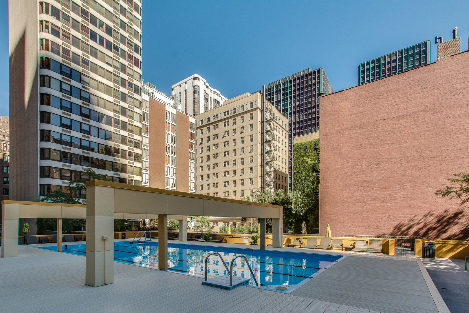 200 E Delaware Place Unit: 6A