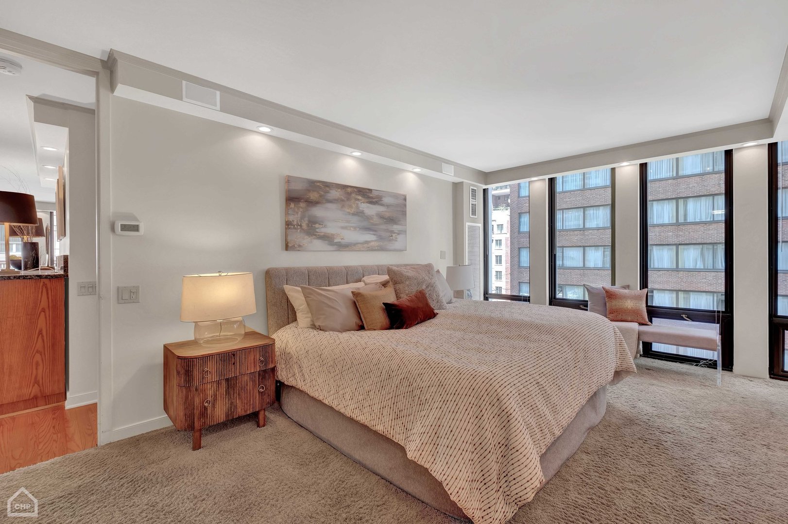 200 E Delaware Place Unit: 6A