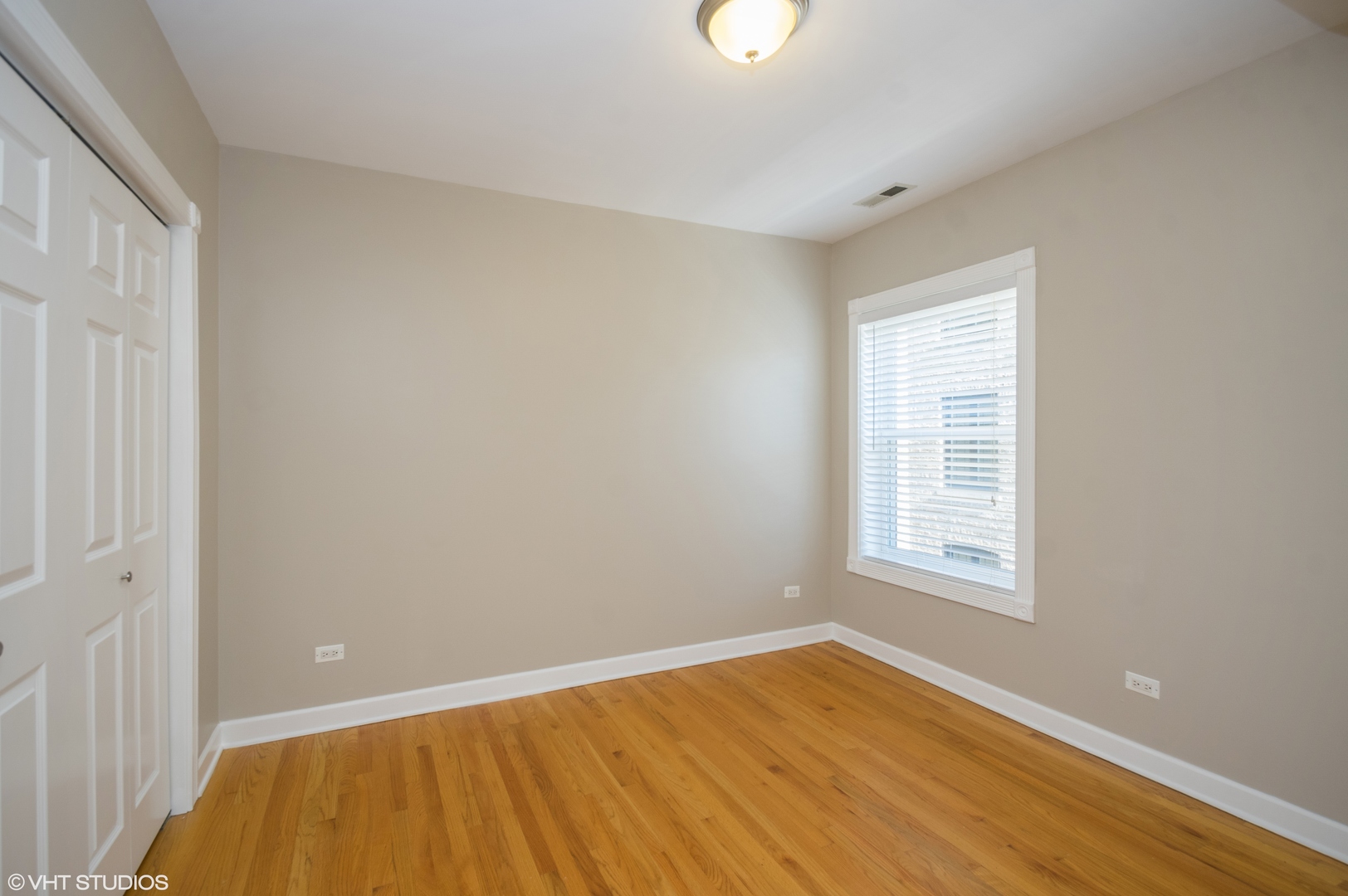 2648 W Glenlake Avenue Unit: 2C