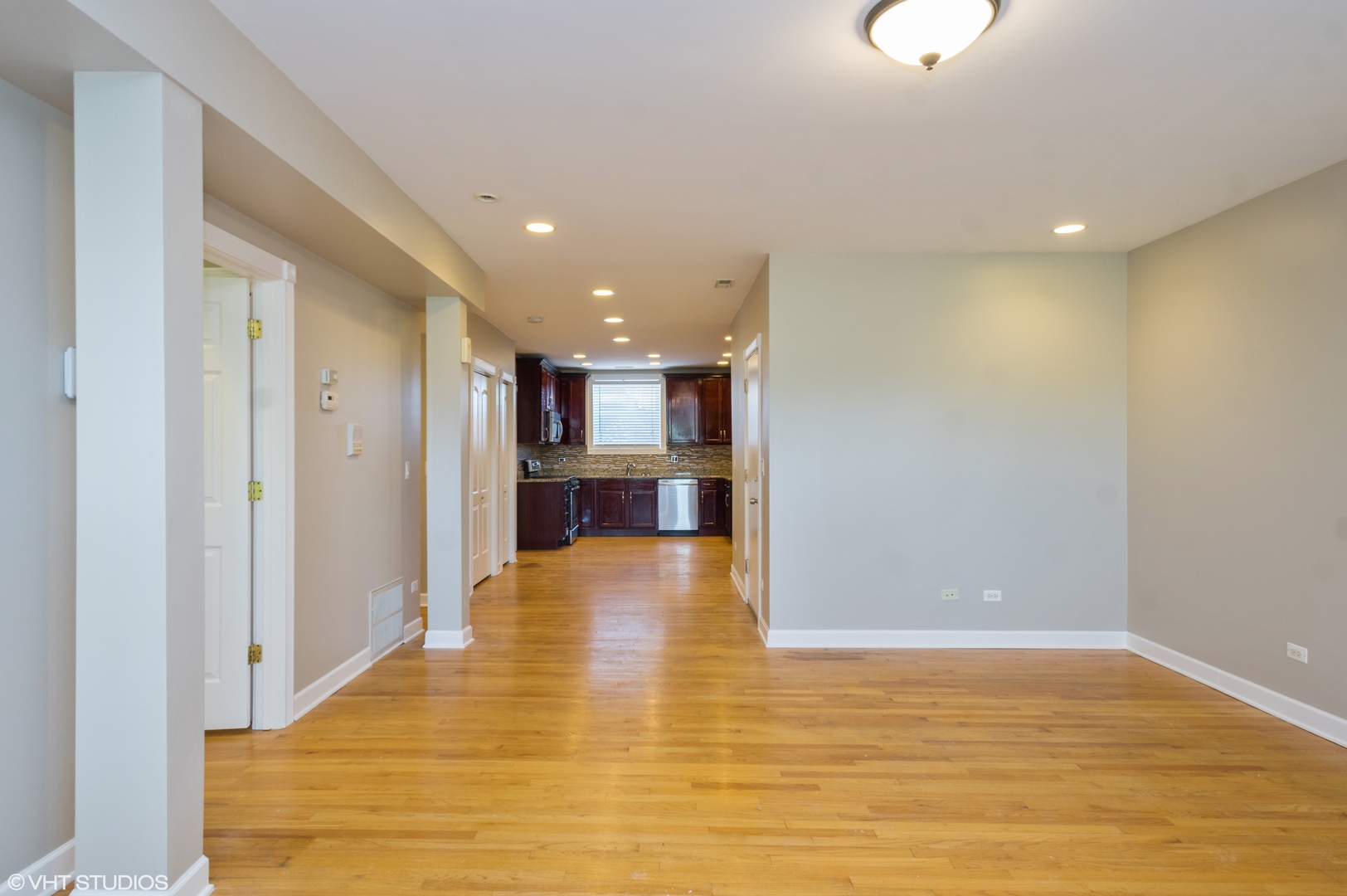 2648 W Glenlake Avenue Unit: 2C