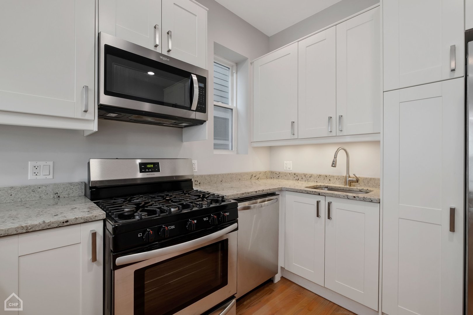 3935 N Seeley Avenue Unit: 2