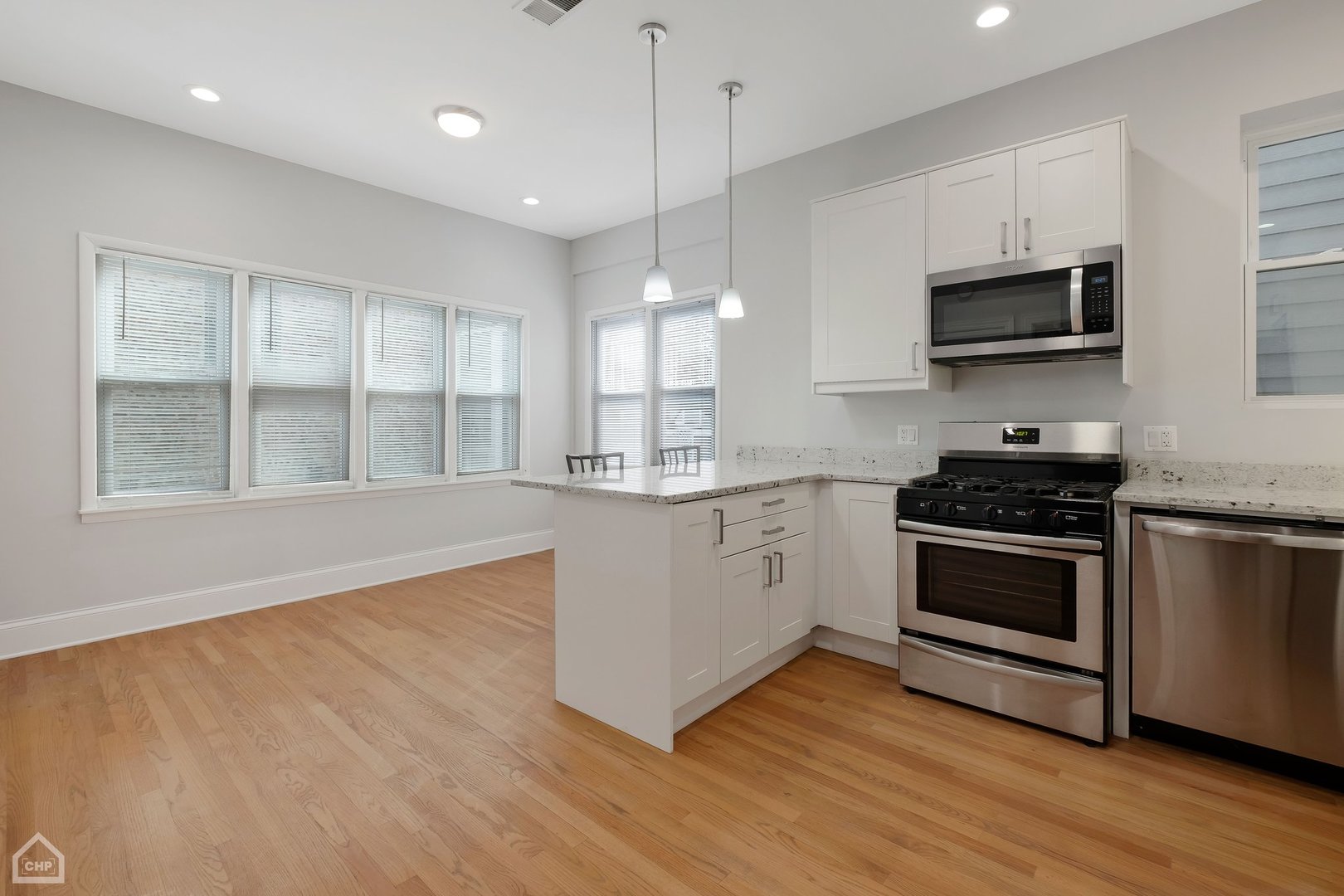 3935 N Seeley Avenue Unit: 2