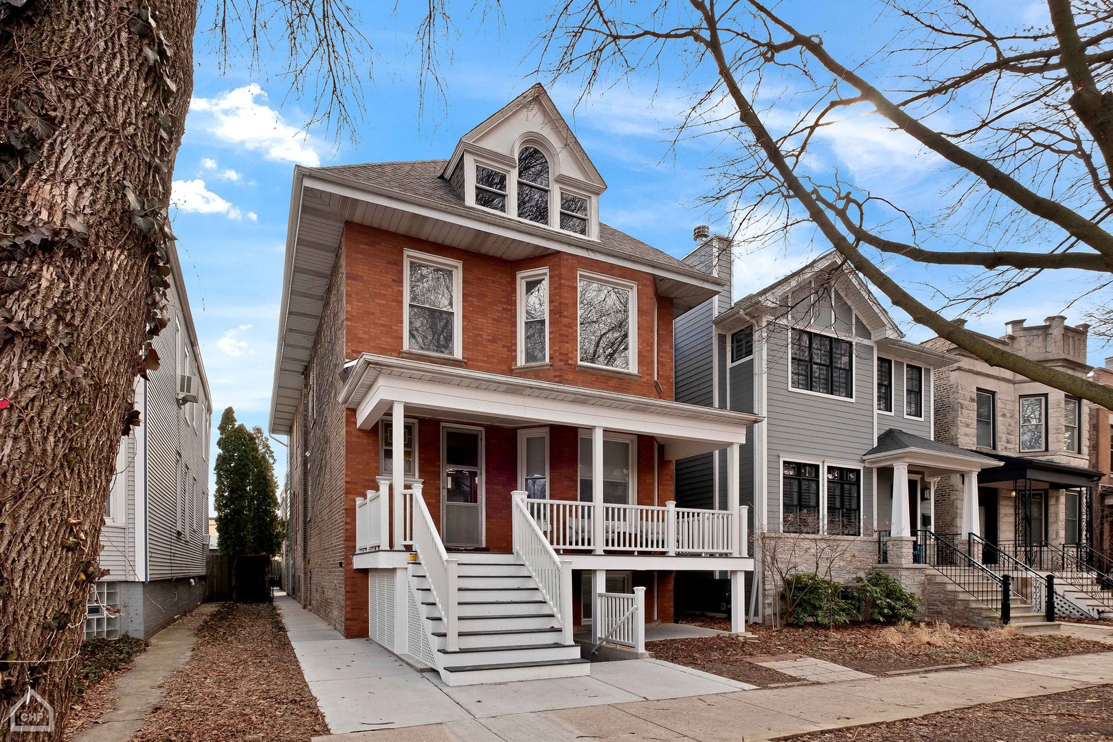 3935 N Seeley Avenue Unit: 2