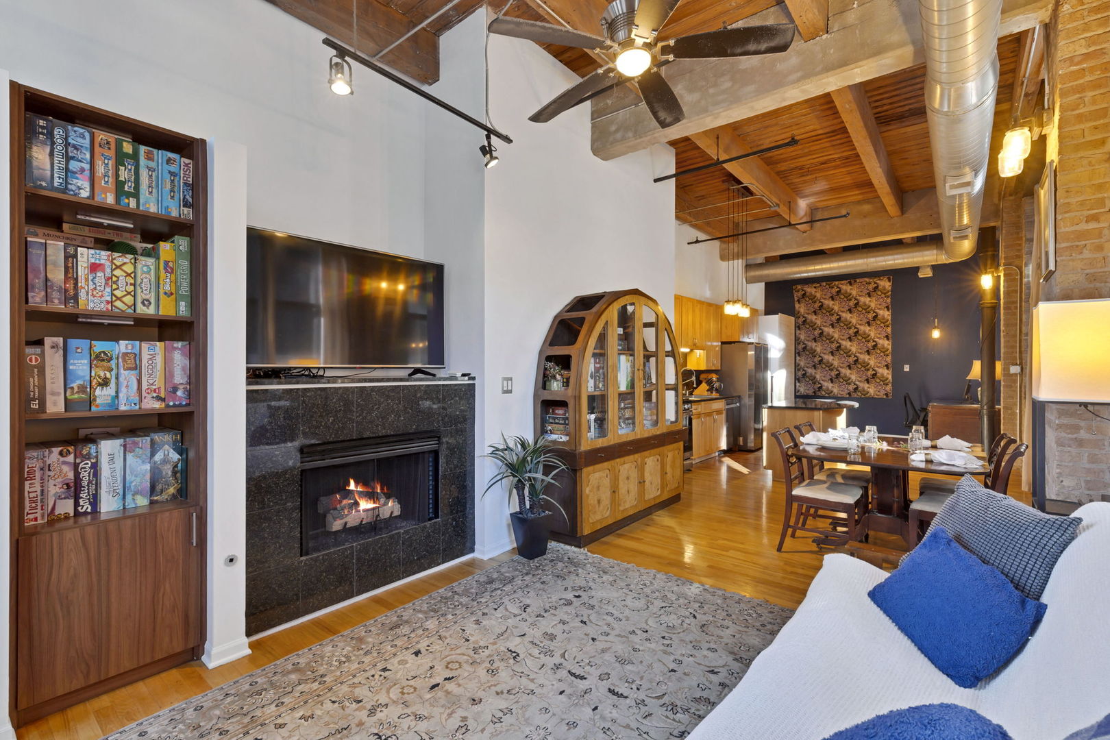 215 N Aberdeen Street Unit: 304B