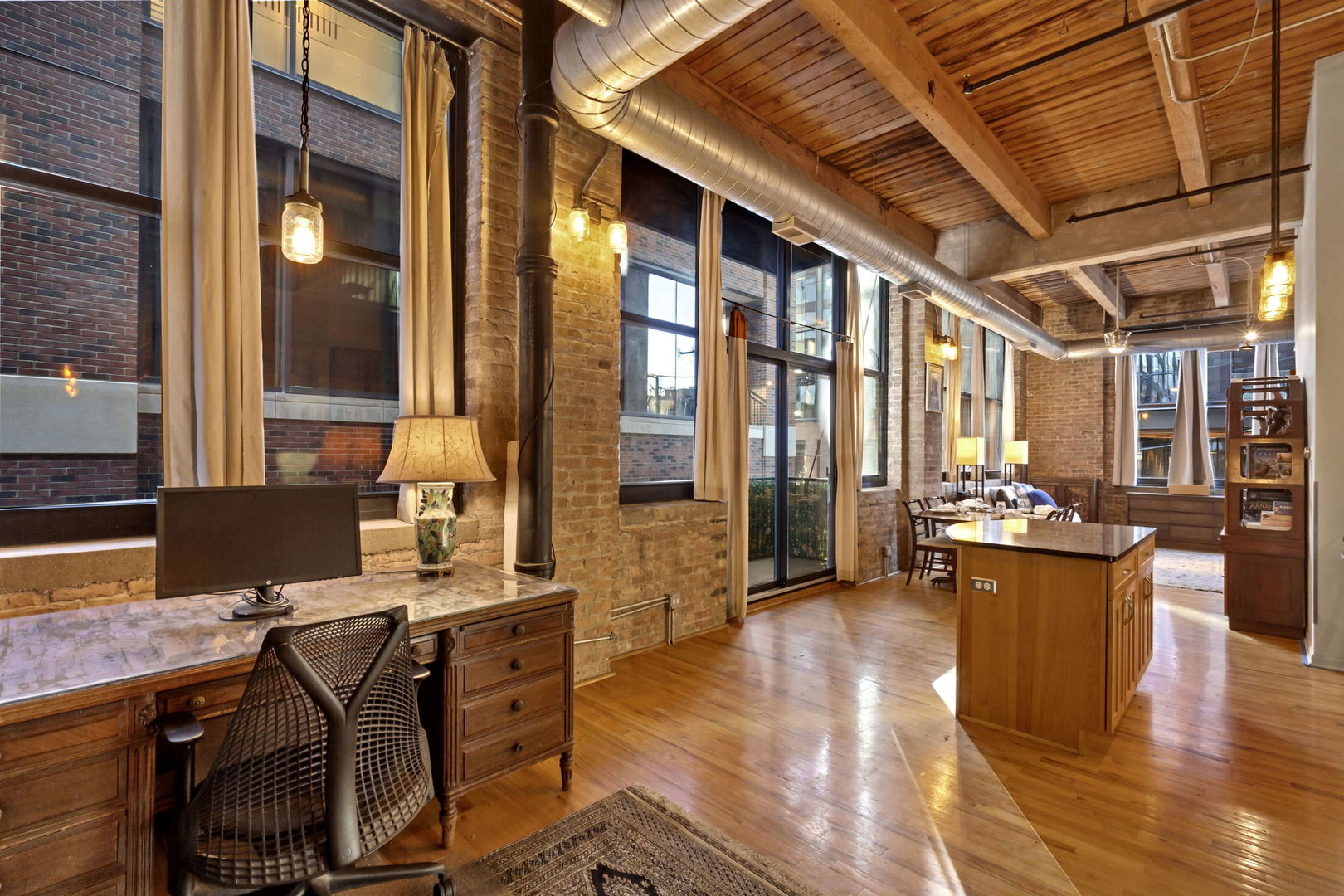 215 N Aberdeen Street Unit: 304B