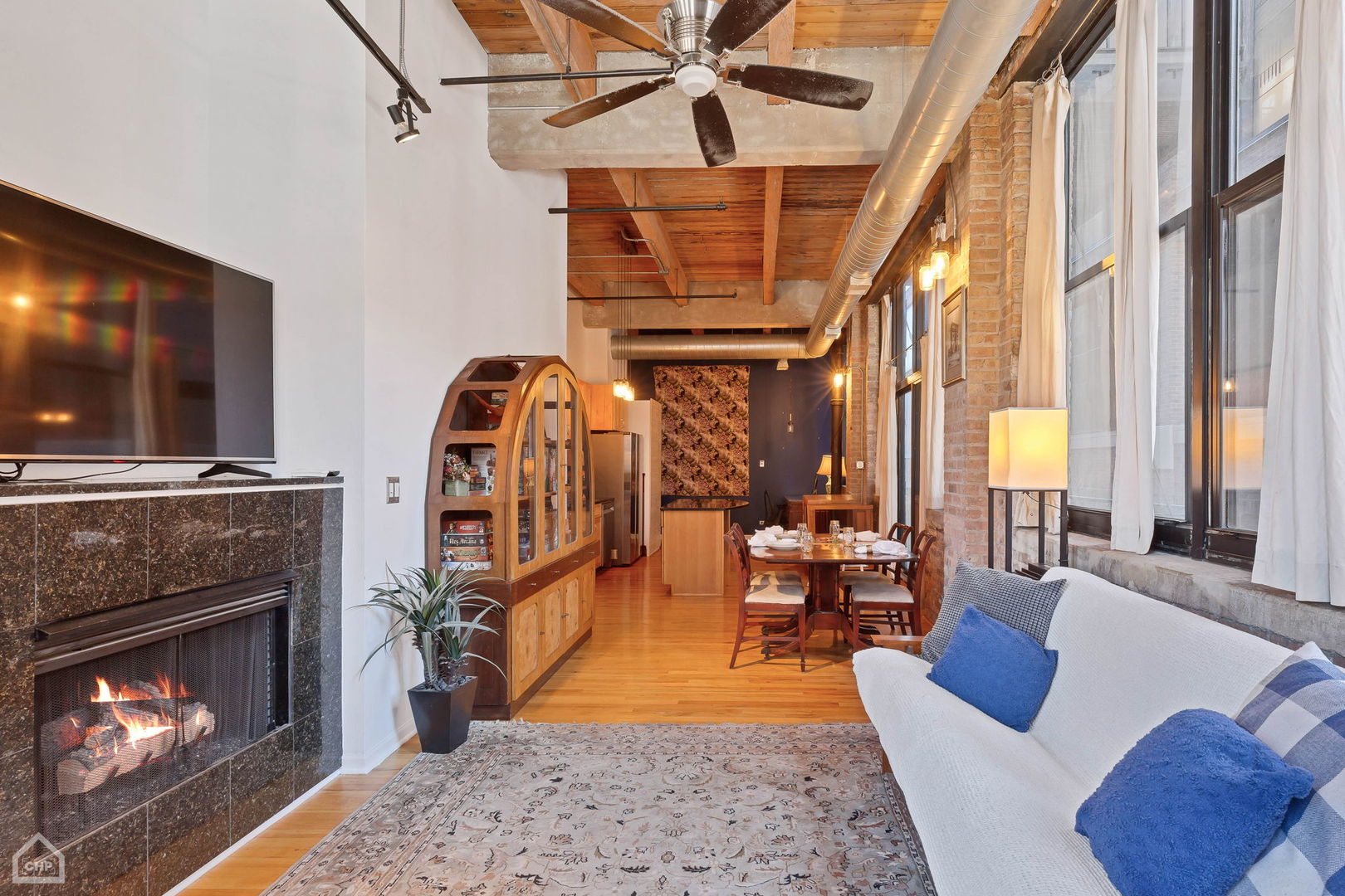 215 N Aberdeen Street Unit: 304B