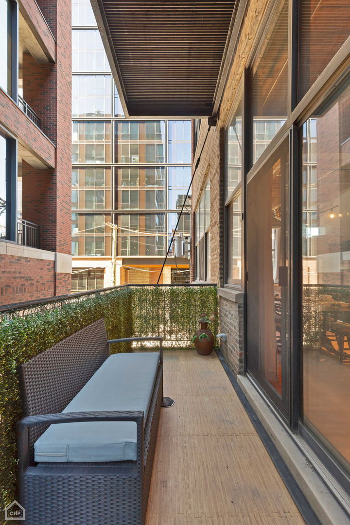 215 N Aberdeen Street Unit: 304B