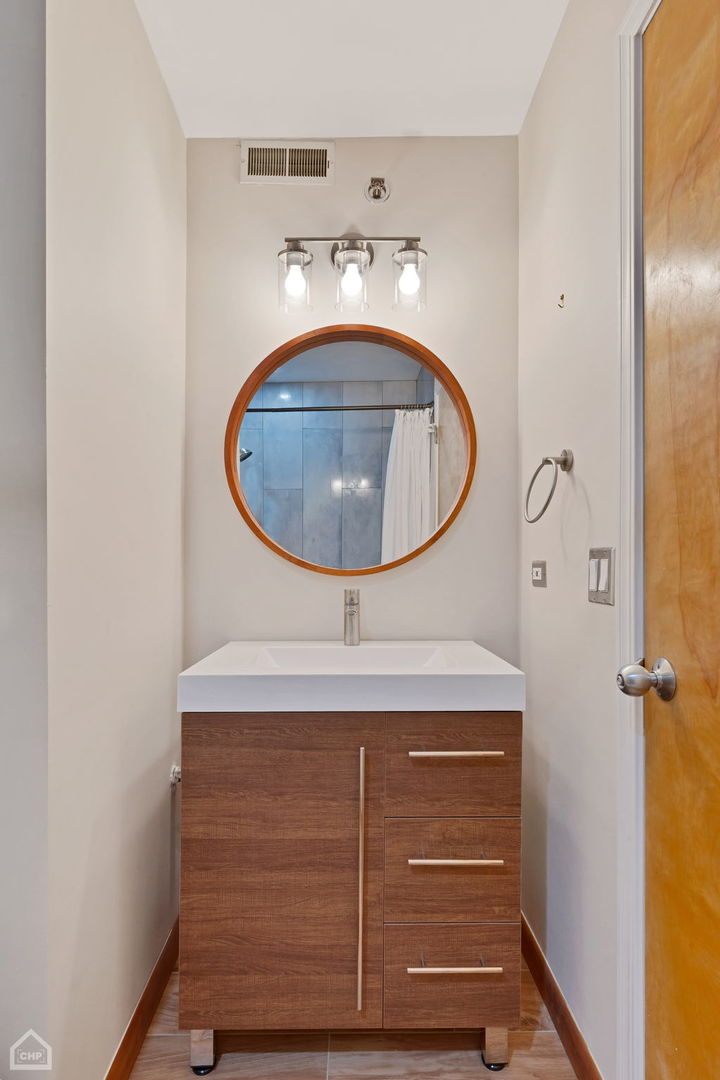 215 N Aberdeen Street Unit: 304B