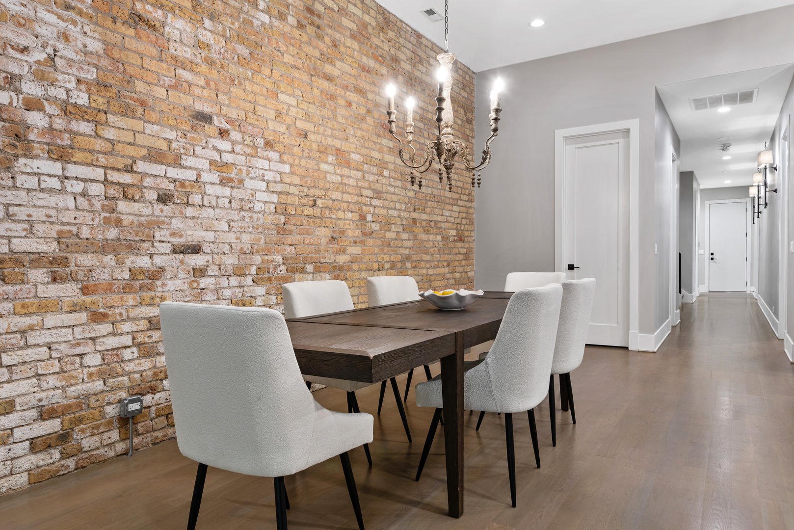 1246 W George Street