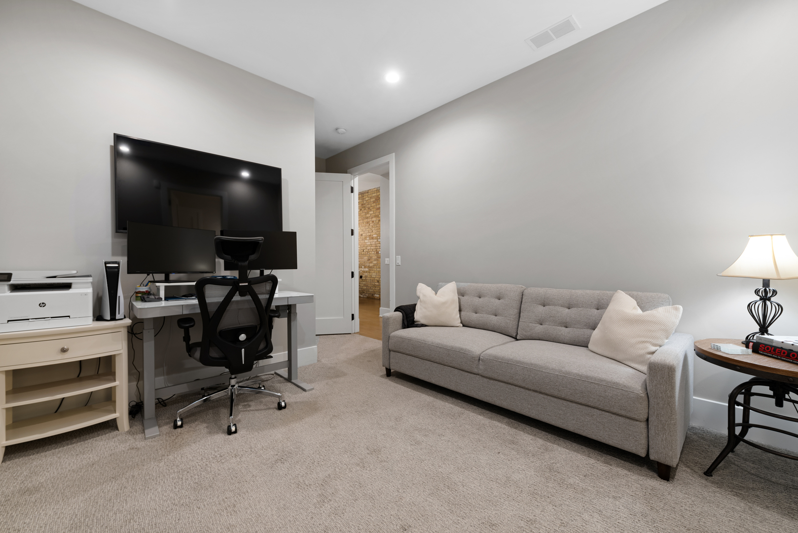 1246 W George Street