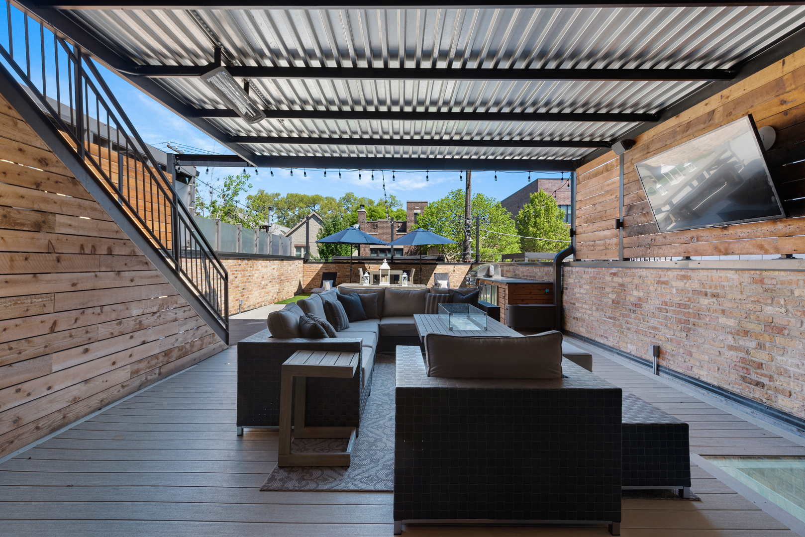 1246 W George Street