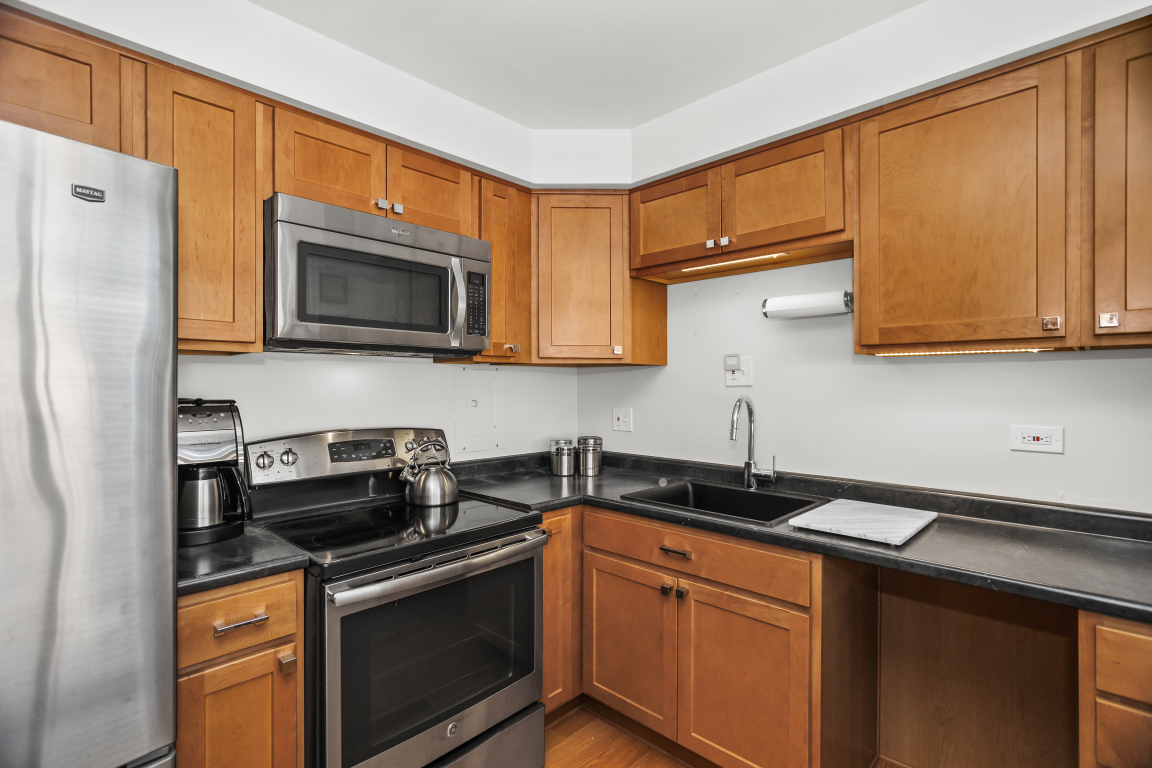 1545 W Chase Avenue Unit: 307