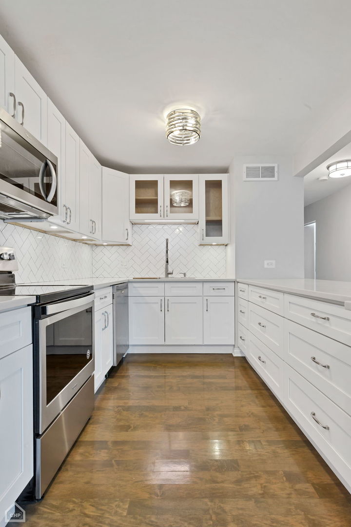 1850 N Clark Street Unit: 1209