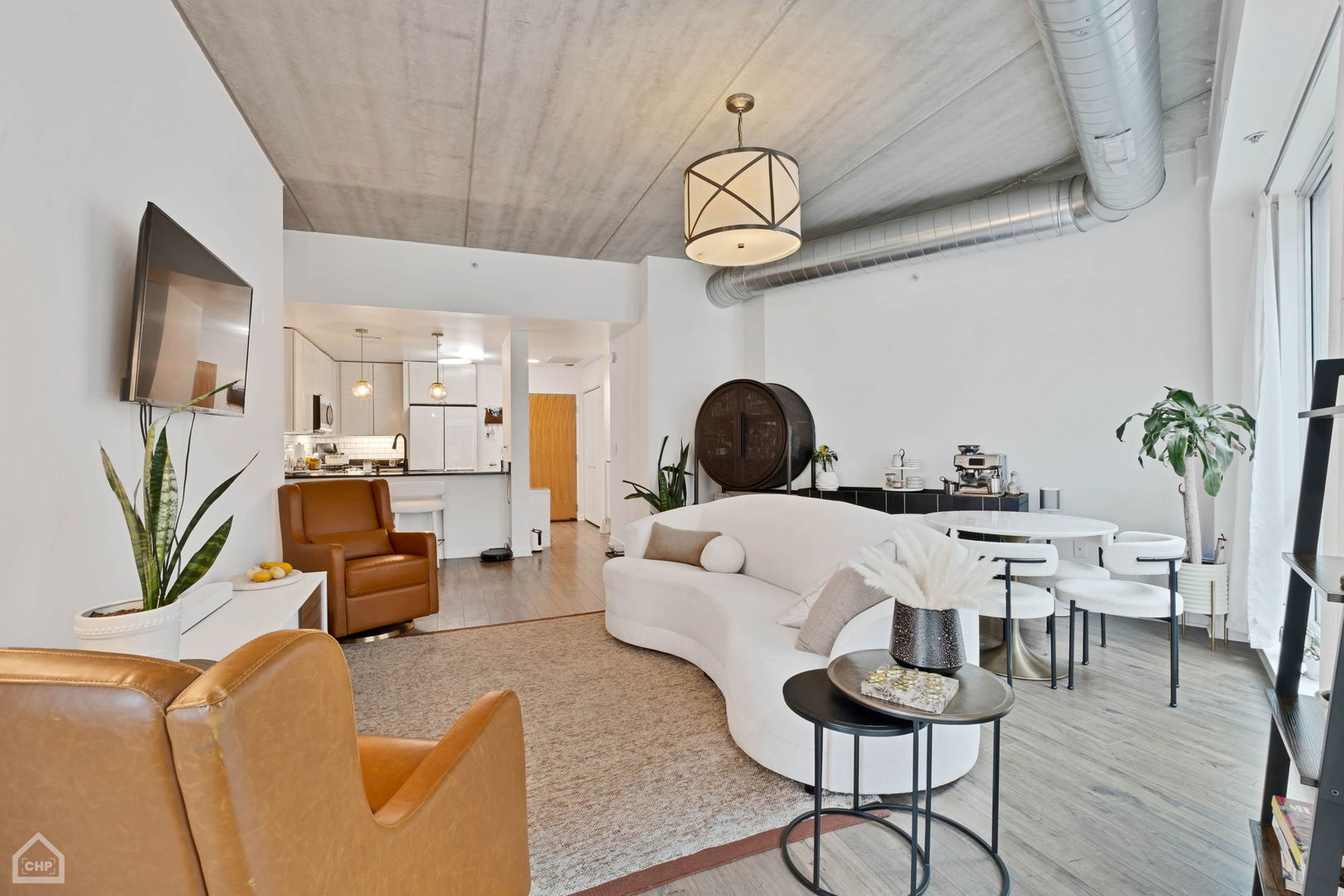 845 N Kingsbury Street Unit: 402