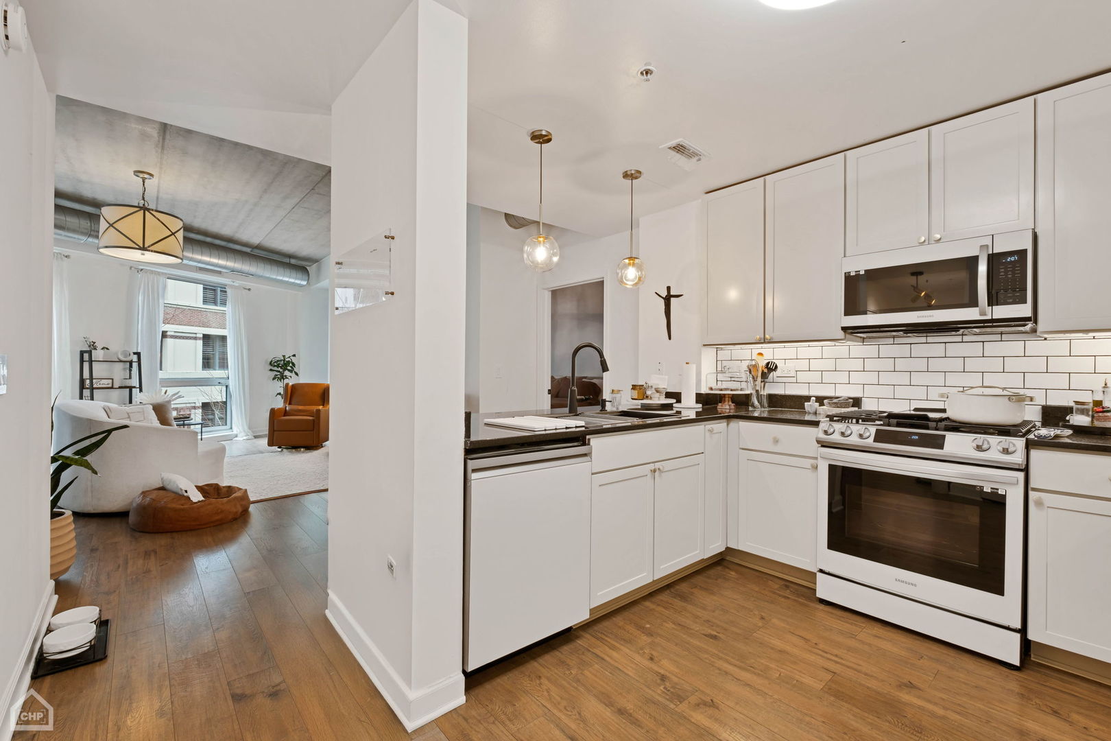 845 N Kingsbury Street Unit: 402